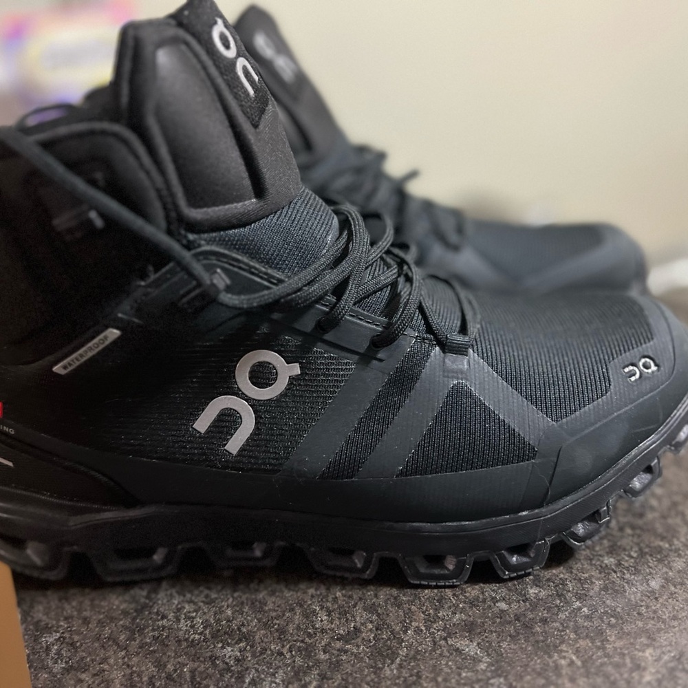 On cloud Hikers